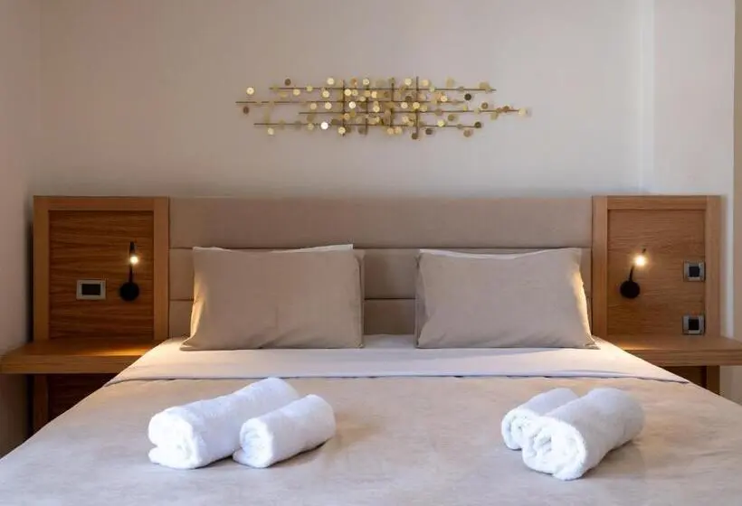 Habitación Triple Estándar Vista Jardín, Calypso