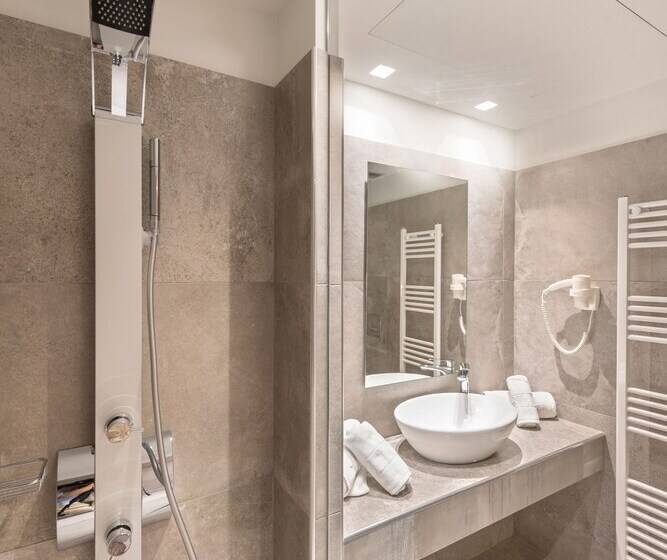 اتاق استاندارد یک نفره, Castello