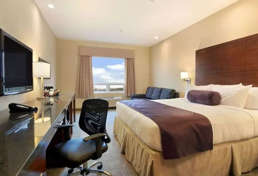 سوییت, Days Inn By Wyndham Regina Airport West