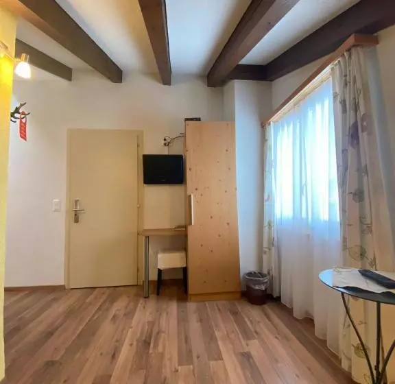 سوییت جونیور با بالکن, Garni Jägerhof