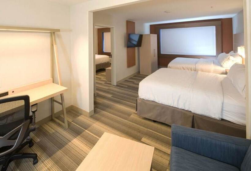 Люкс, Holiday Inn Express Hotel & Suites Chesterfield   Selfridge Area, An Ihg