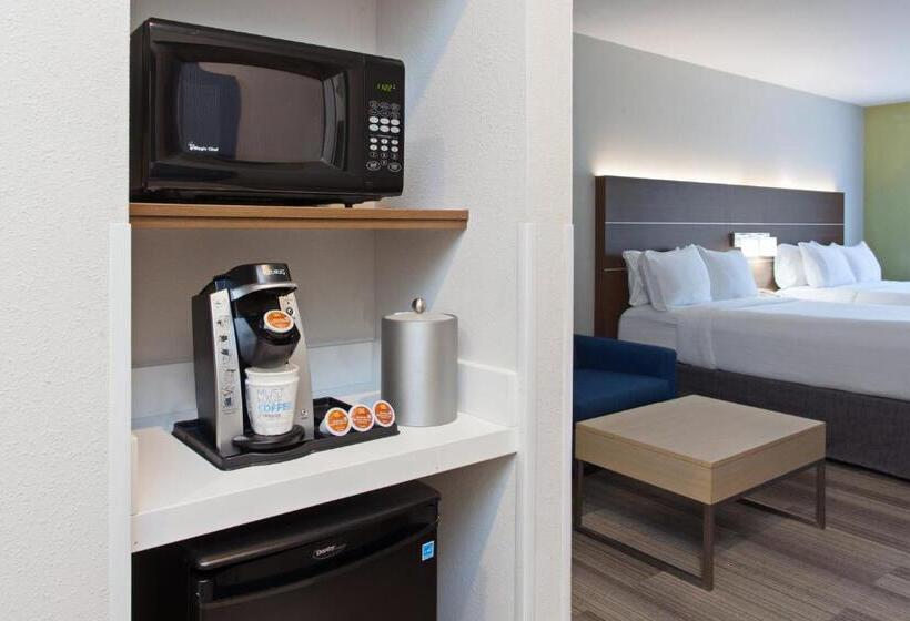 キングサイズベッドのエクゼクティブルーム, Holiday Inn Express & Suites Corona, An Ihg