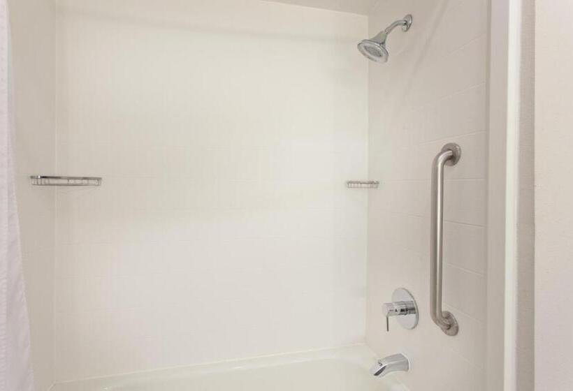 身障者適用スイートルーム, Holiday Inn Express & Suites Corona, An Ihg