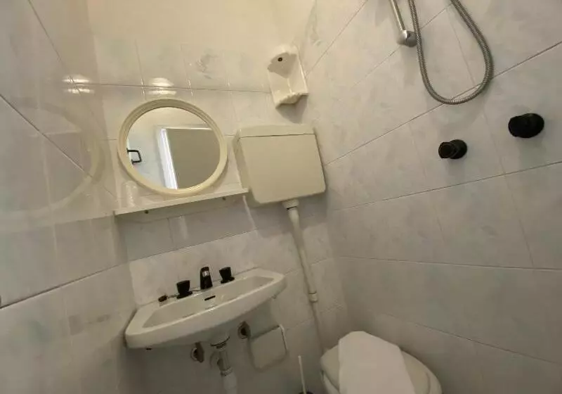 身障者適用キングサイズベッドルーム, Holiday Inn Express Hotel & Suites El Dorado, An Ihg