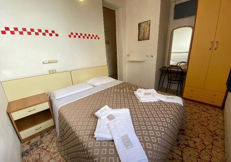 غرفة قياسية سرير كينج لذوى الإحتياجات الخاصة, Holiday Inn Express Hotel & Suites El Dorado, An Ihg