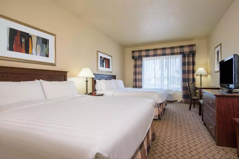 キングサイズベッドのスタンダードルーム, Holiday Inn Express Hotel & Suites El Dorado, An Ihg