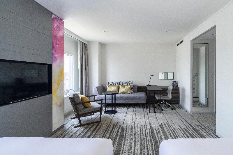 غرفة قياسية سرير كينج لذوى الإحتياجات الخاصة, Holiday Inn Express & Suites   Grenada, An Ihg