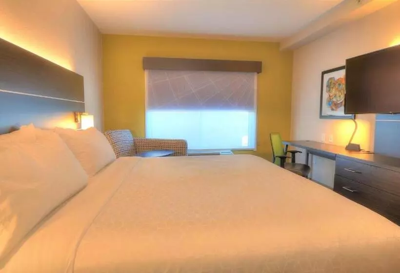 キングサイズベッドのスイートルーム, Holiday Inn Express Hotel & Suites Mobile Saraland, An Ihg