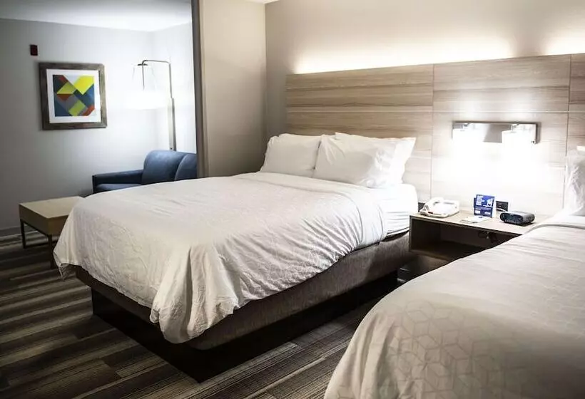 スイート, Holiday Inn Express Hotel & Suites Sedalia, An Ihg