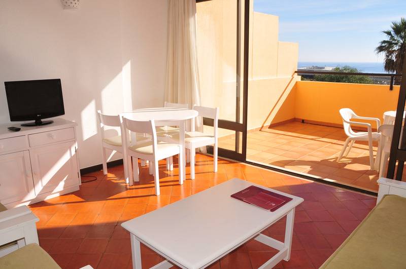 جناح, Holiday Inn Express Hotel & Suites Sedalia, An Ihg