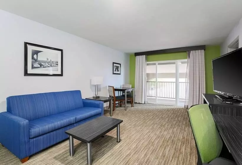 身障者適用スイートルーム, Holiday Inn Express Lancaster, An Ihg