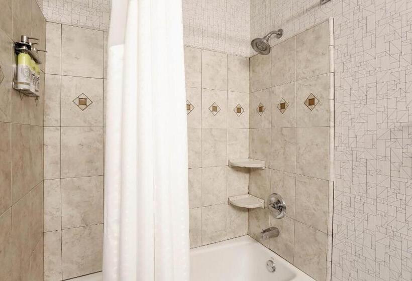 Quarto Deluxe, Holiday Inn Express Lancaster, An Ihg