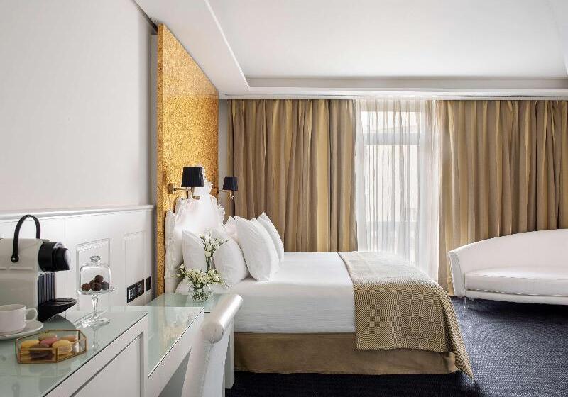 适合残疾人士使用的带超级大床的标准间, Holiday Inn Express St. Petersburg North / I 275, An Ihg