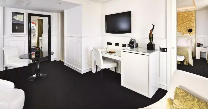 身障者適用キングサイズベッドルーム, Holiday Inn Express St. Petersburg North / I 275, An Ihg