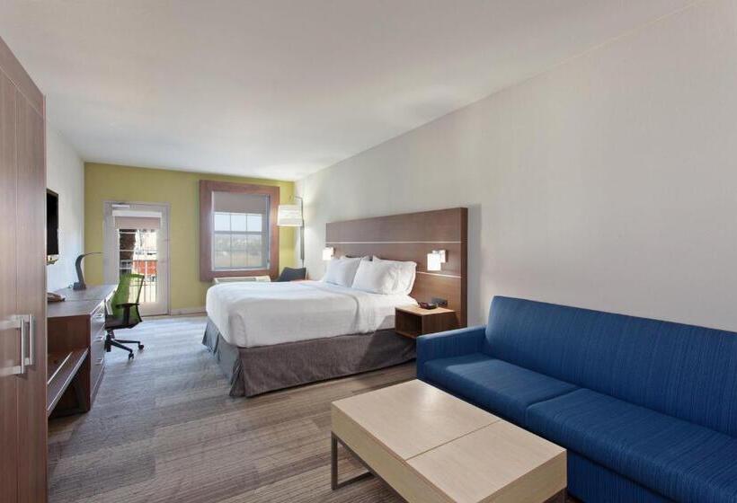 キングサイドベッドのスタンダードワンルーム, Holiday Inn Express & Suites Corona, An Ihg