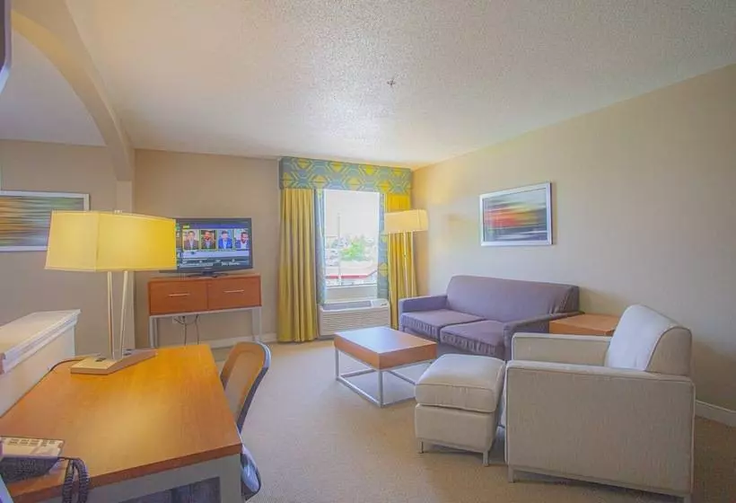 Sviitti, Holiday Inn & Suites Spring   The Woodlands