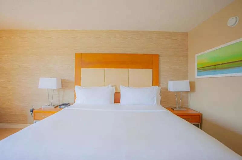 Sviitti Liikuntarajoitteisille, Holiday Inn & Suites Spring   The Woodlands