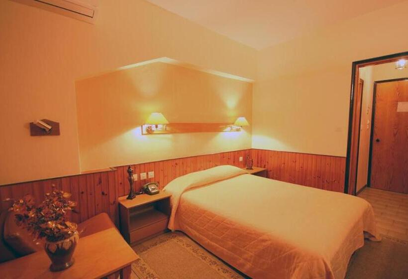 חדר סטנדרט, Milionis Forest