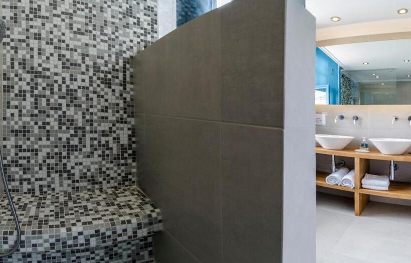 高级套房, Orloff Boutique