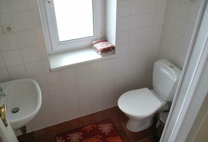 标准三人间, Pension Ingrid