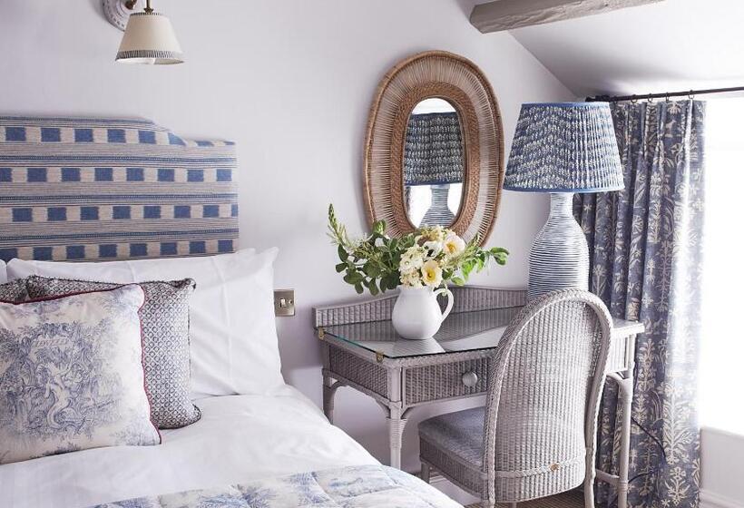 חדר סטנדרט, Red Lion