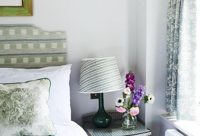 חדר סטנדרט, Red Lion