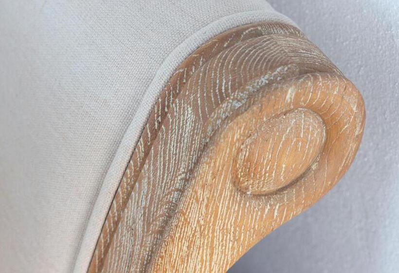 豪华海景房带阳台, The Anchor House