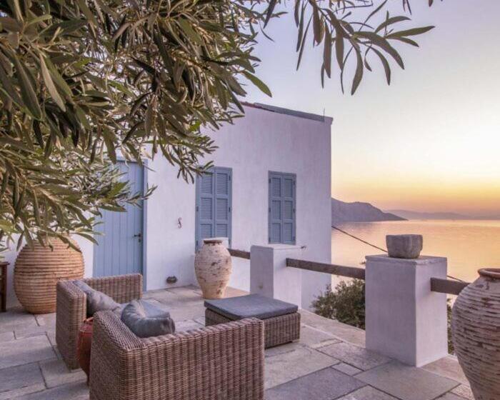 豪华海景房, The Anchor House