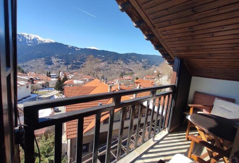 Семейный Номер, Xenonas Brizi