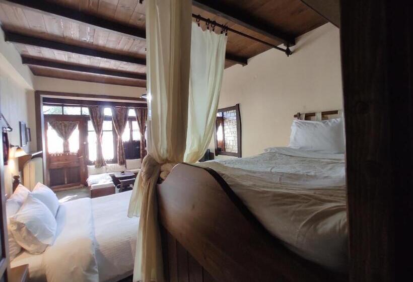 Номер Стандарт Трехместный, Xenonas Brizi