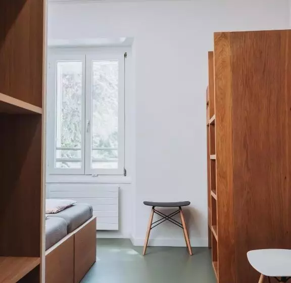 اتاق استاندارد یک تخته با سرویس بهداشتی مشترک, Montreux Youth Hostel