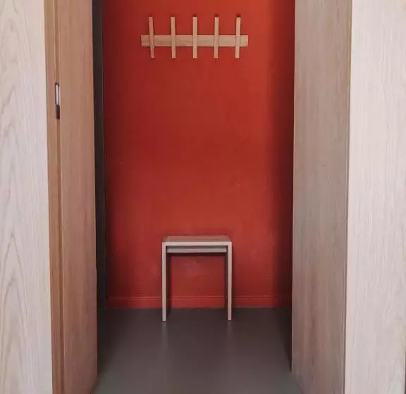تختخواب در اتاق مشترک, Montreux Youth Hostel