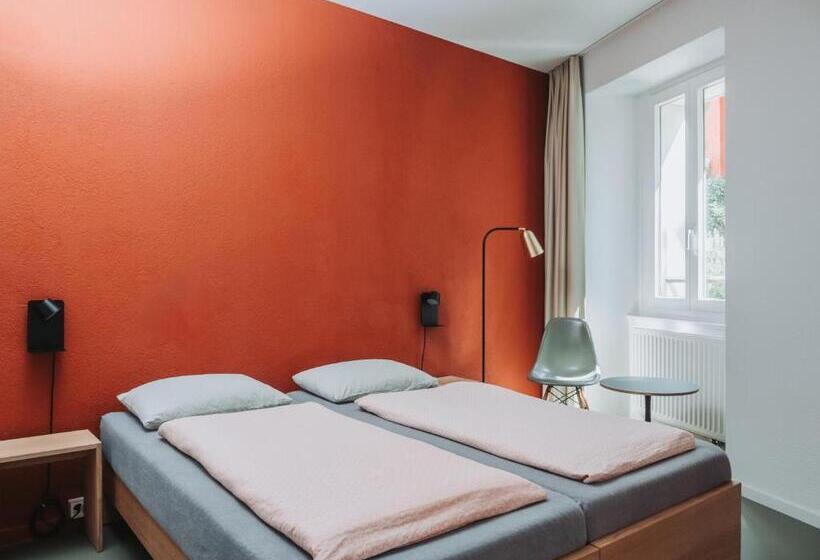 スタンダードルーム, Montreux Youth Hostel