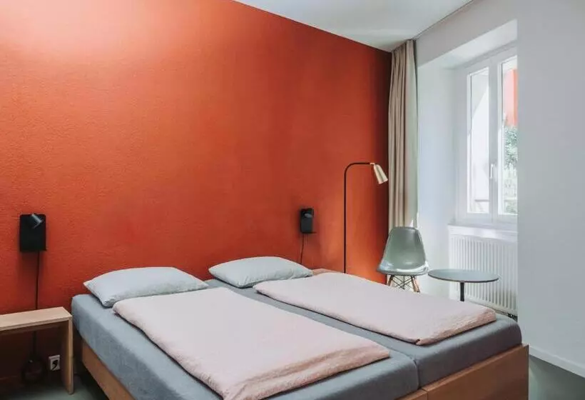 اتاق استاندارد, Montreux Youth Hostel