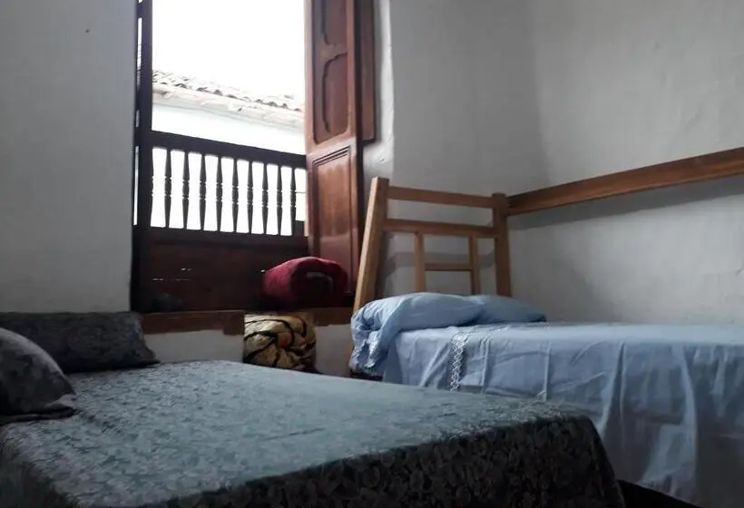 Perhehuone, La Casa De La Nona