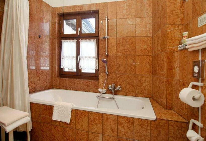 Номер Стандарт, Im Hochzeitshaus