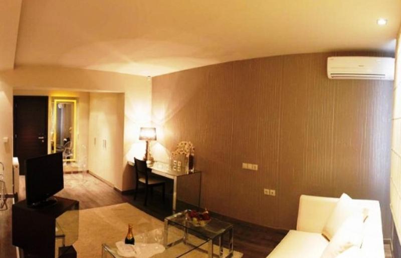 סוויטת ג'וניור, Aliakmon