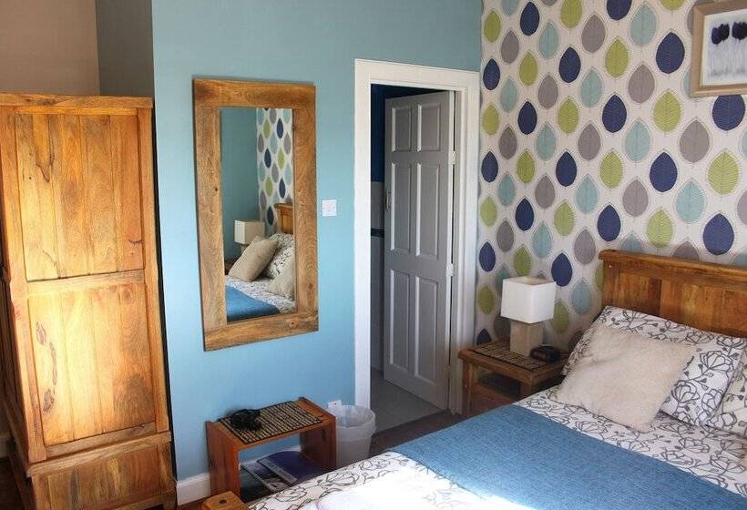 חדר סטנדרט לשלושה, Dalmore Lodge Guest House