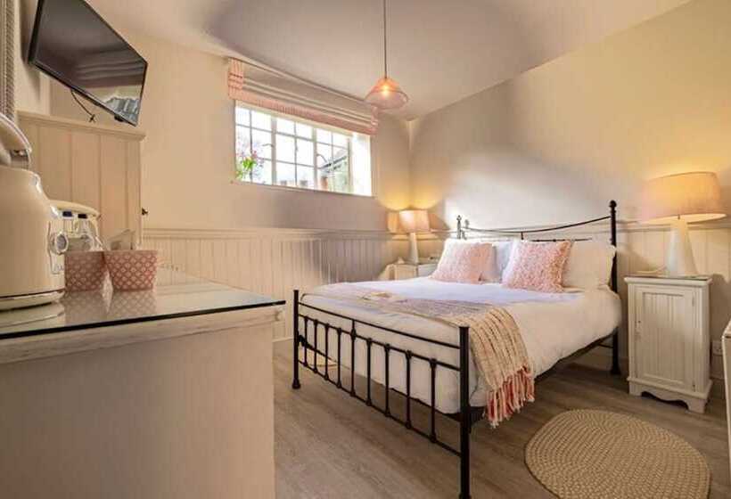 Standard Szoba, The Ship At Dunwich