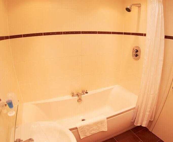 Номер Стандарт, Abbotsford