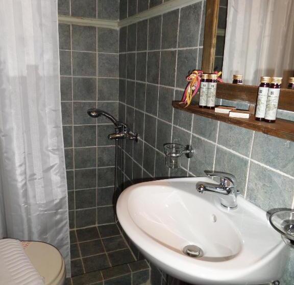 3-Bett-Standardzimmer, Arhontiko Aristis