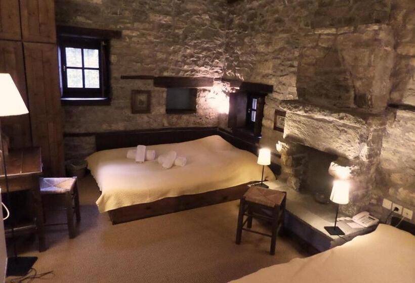 스탠다드 트리플 룸, Arhontiko Aristis