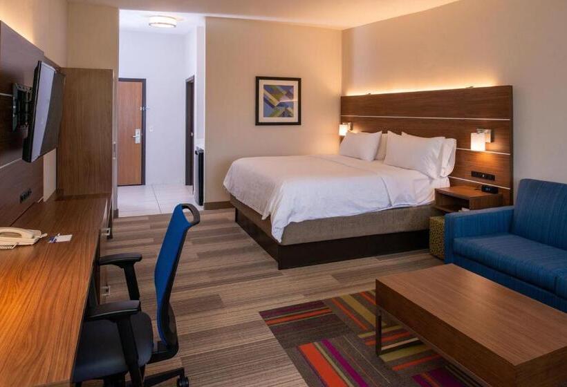 מיטת קינג בסוויטה, Holiday Inn Express Hotel & Suites Gunnison, An Ihg