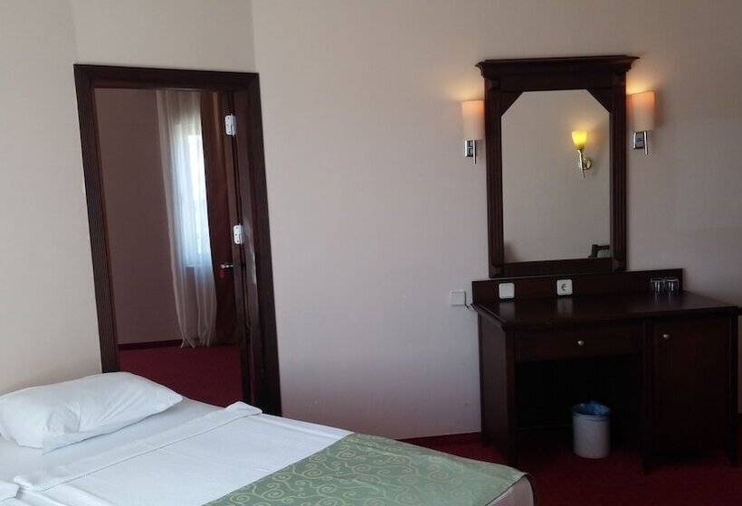 标准单人间, Side Palm D Or