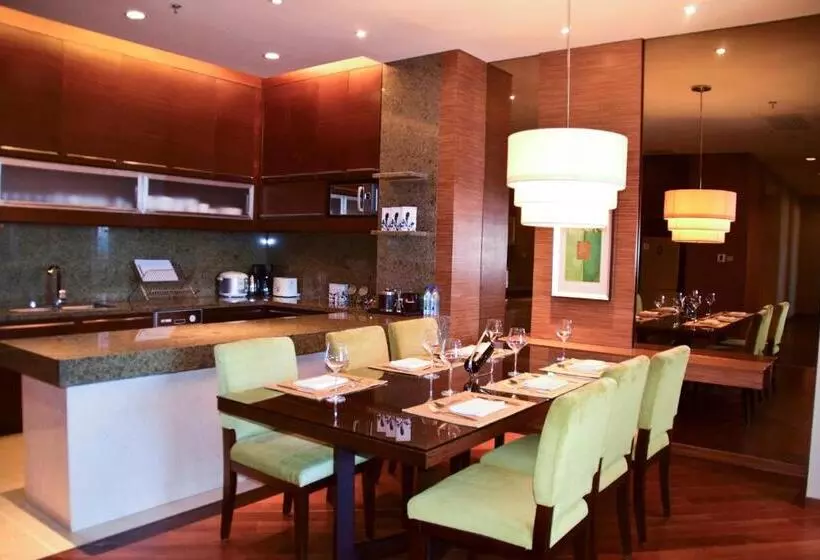Huoneisto 3 Makuuhuonetta, Marriott Executive Apartment Tianjin Lakeview