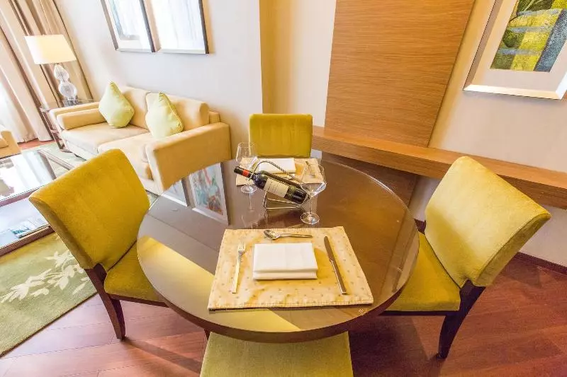1 Bedroom Apartment Lake View, Marriott Executive Apartment Tianjin Lakeview
