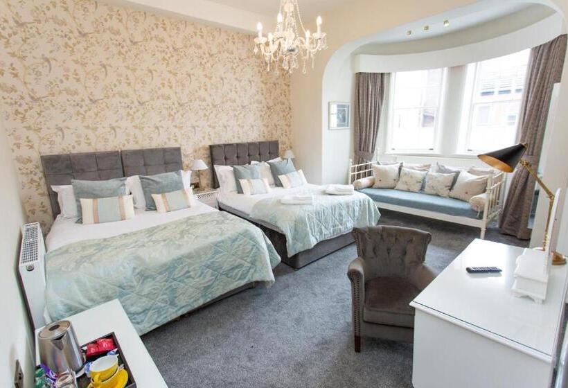 家庭间, The Queens