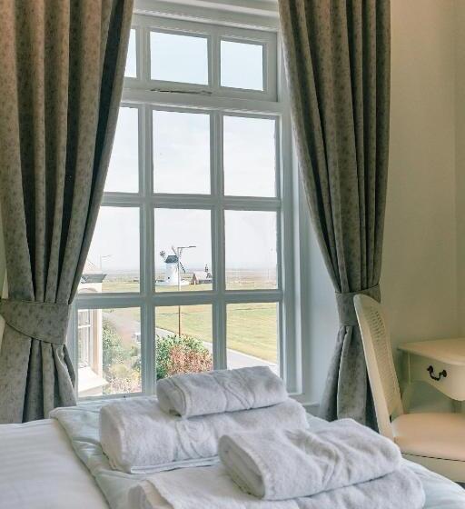 标准间, The Queens