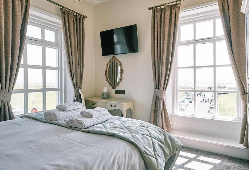 标准间, The Queens