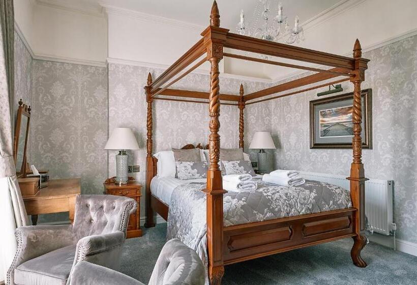 带大床的标准间, The Queens